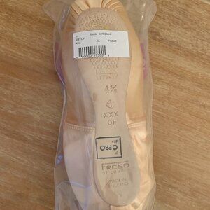 FREED OF LONDON Pointe Shoes 4 1/2 XXX Classic Pro (Anchor Maker)